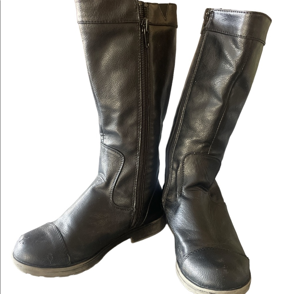 Stride rite riding boots.